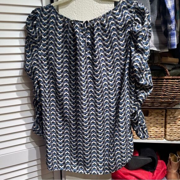 NWOT Max Studio Blouse - Picture 2 of 5